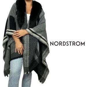 Nordstrom Modena Black Plaid Poncho - Faux Fur - OS One Size